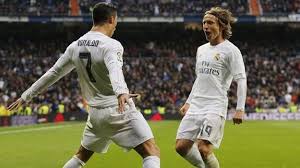For faster navigation, this iframe is preloading the wikiwand page for κριστιάνο ρονάλντο. Montrits Mas Leipei O Kristiano Ronalnto Piperaki Gr Real Madrid Cristiano Ronaldo Lionel Messi