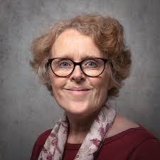 Penny Reeves's Instagram, Twitter & Facebook