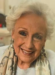 Mary Fite's Instagram, Twitter & Facebook