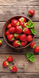 Android users need to check their android version as it may vary. Strawberry Iphone Wallpapers Top Free Strawberry Iphone Backgrounds Wallpaperaccess