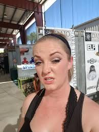 Makeup stays put in 90-degree humid weather