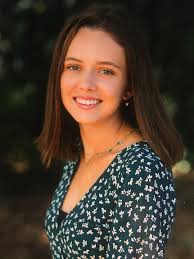 Tess Robertson's Instagram, Twitter & Facebook