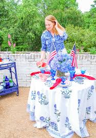 A patriotic table setting a red, white, and blue palette gets an elegant upgrade in this festive table setting by alabama interior designer beverly farrington. Patriotic Table Decor For July 4th Pender Peony A Southern Blog