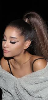 Francesca fialdini nuovo look capelli corti ciuffo. Ariana Grande Ariana Grande Hair Ariana Grande Makeup Ariana Grande Style