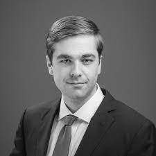 Casey Lessard's Instagram, Twitter & Facebook