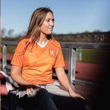 Oranje leeuwinnen tenue indeed recently is being hunted by users around us, maybe one of you personally. Oranje Leeuwinnen Shirt 2019 2020 Nike Kleding Voetbalshirtsdirect