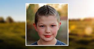 Dena Hannah's Instagram, Twitter & Facebook