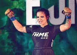 Fame mma 3, to kolejna odsłona gali, w czasie której zmierzyli się celebryci, influencerzy i youtuberzy. Ewelina Kubiak Na Fame Mma 5 Gwiazda Warsaw Shore Zawalczy Z Esmeralda Godlewska Eska Pl