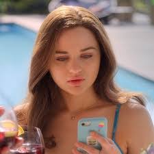 Michelle Gaal's Instagram, Twitter & Facebook