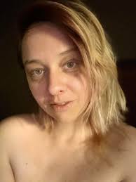 let yall know im here appt until im back home doing this dyed hair and fun  with yall okay