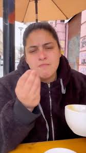 ¡Un manjare! 😋☕️ Nuestra @rolopezpi visitó el @504coffee en Barrio Puerto  ⚓️ y estuvo con el gran @mutante_ilustracion ⚡️, ¿Lo viste? Está disponible  en nuestro canal de YouTube 🎥, #valparaiso #cafe ...