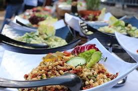 Ab sofort können sie sich bei uns täglich testen lassen, wenn ihr hauptwohnsitz in deutschland ist. Bbq Buffet Bild Von Carolaschlosschen Dresden Tripadvisor