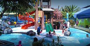 Our park is a water oasis for your entire family, with our attractions, cool beverages and tasty energizing bites, we're the place to be in phuket. Harga Tiket Masuk Dan Rute Ke Kolam Renang Ktg Tanggulangin Travel Jaya