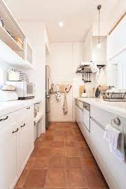 キッチンのレイアウト画像 リフォーム実例 収納 homify キッチンのレイアウト インテリア レイアウト リビング キッチン