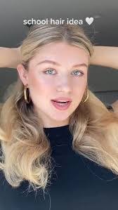 Ellen Brinker's Instagram, Twitter & Facebook