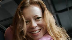 Transcontinental employee suspended after heckling female comic at awards  show