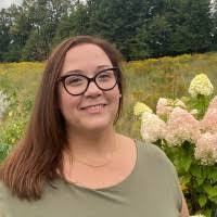 Shanna Caron's Instagram, Twitter & Facebook