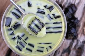 This intensified liquid is poured back into the tomatoes and we have a great fresh tomato relish that we can use. Es Cincau Green Tea