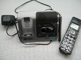 At T Cl83201 1 9 Ghz One Handset Single Line Cordless Phone Base For Parts Only Att In 2020 Cordless Phone Cordless Telephone Handset