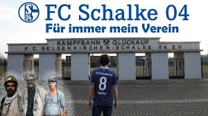 Euro 2020 kicks off on friday, june 11, 2021, with the final taking place on sunday, july 11, 2021. Wenn Der Dozent Rwe Fan Ist Schalke Student Sorgt Fur Lacher Reviersport