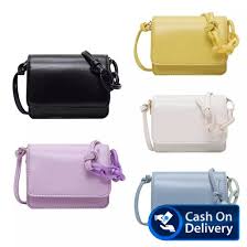 Semua tas selempang yang dijual di tasimpor.id adalah produk import 100% dari negara korea, china, hongkong dan taiwan. Tas Selempang Wanita Terbaru Import 2021 Sling Bag Remaja Tren Korea Kekinian Murah Slempang Cewek Korean Style Branded Sling Bag Wanita Saffron Rante Tas Wanita Murah Gw649 Lazada Indonesia