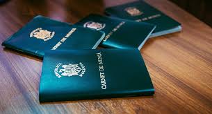 O perioada de timp formata din 1000 ani. Un Exemplu Pentru Tineri Cel Mai In VarstÄƒ Angajat Cu Carte De MuncÄƒ Din Romania Are 100 De Ani