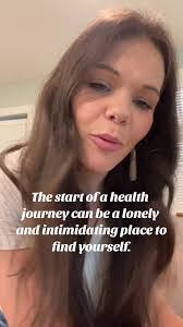 Katie Crosby's Instagram, Twitter & Facebook