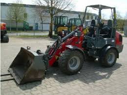 And sometimes, we get to sit down with some of those artists to get a peek inside their creative processes and projects. Bobcat 443 Bj 1994 3240 Bh Mech Sw Schaufel Wheel Loader From Germany For Sale At Truck1 Id 4167389