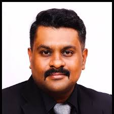 👁 2018: blink : 2023 👁 Once upon a time in 2018, I was all set to conquer  the corporate world with a mindset as ambitious as Dwight Schrute's. Fast  forward to