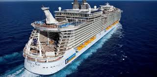 Mit der allure of the seas der royal caribbean reederei lernen sie die malerische karibik kennen. Das Grosste Schiff Der Welt Die Allure Of The Seas Gibt Ihr Europa Debut Stiegers Kreuzfahrten Tipps