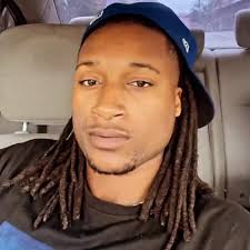 Luffy climbed a 5000 meter tall mountain in the freezing cold with his bare  hands so that nami and sanji could get proper treatment. TRUE GOAT