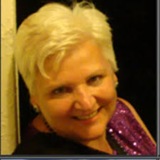 Viviane van der Kolk (@VivianePrive)