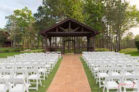 Looking For A Private Outdoor Wedding Venue Near Houston Book Your Free Tour With The Outdoor Wedding Venues Wedding Locations Outdoor Wedding Venue Houston