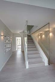 Gartnerhaus 28 Grad Architektur Gmbh Flur Diele Treppenhaustreppen Homify Treppe Haus Haus Bodenbelag Design Fur Zuhause