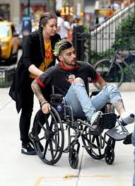 وفي بيان له، كشف جاد القاضي إنه في الواقع أن هذا الصاروخ تم فقدان السيطرة عليه، وهو في محاولة للعودة غير المنضبطة إلى الأرض بعد إطلاقه من محطة الفضاء الصينية، حيث إنه من المرجح أن يسقط جزء من الصاروخ الصيني long march 5b، الذي تم استخدامه لإطلاق. Ø¨Ø§Ù„ØµÙˆØ± Ø²ÙŠÙ† Ù…Ø§Ù„Ùƒ Ø¹Ù„Ù‰ ÙƒØ±Ø³Ù‰ Ù…ØªØ­Ø±Ùƒ Ù…Ù† Ø£Ø¬Ù„ ØµØ¯ÙŠÙ‚ØªÙ‡ Ø¬Ù‰ Ø¬Ù‰ Ø­Ø¯ÙŠØ¯ Ø§Ù„ÙŠÙˆÙ… Ø§Ù„Ø³Ø§Ø¨Ø¹