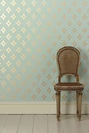 go bold with graphic wallpaper interieur behang ideeen stoffen behang
