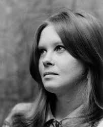 person shares photos from 1978 and 2025