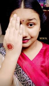 Keri Petrie's Instagram, Twitter & Facebook