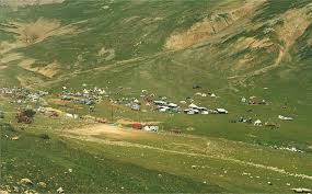 Yusufeli, zeytinlik ve ortaköy derelerinin oluşturduğu çizginin güneydoğusundaki bölgede bulunan meşeli, kurudere. Yusufeli Salikvan Yayla Senlikleri Artvin Yayla Senlikleri