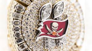 Jun 02, 2021 · the tampa bay buccaneers are set to defend their super bowl title in 2021, and they'll have plenty of familiar faces back to help them do just that. Tampa Bay Buccaneers 2021 Super Bowl Ring Details Pictures Story