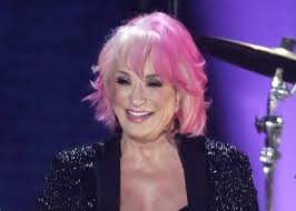 The two dozen roses usually cost about $18.00 and are a i absolutely love it when guys give me flowers. Tanya Tucker Drops Video For Bring My Flowers Now Hawaii S Real Country Honolulu Hi