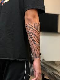 Tribal tattoo designs, tribal tattoos wiki, tribal tattoos meanings, tribal tattoos and their meanings, tribal tattoos history, types of tribal tattoos, tribal kleiner totenkopf in weiß, tattoo handgelenk abstraktion, tattoo sprüche herz unterarm schöne schriftarten, tattoos frauen rücken motive ros. 1001 Ideen Fur Ein Tribal Tattoo Fur Manner Und Frauen