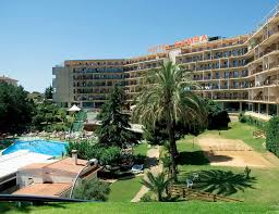 En este hotel tienes a tu disposición 126 metros cuadrados de espacio con una sala de reuniones. Jugendreisen Hotel Samba In Lloret De Mar Fun Reisen