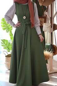 Yesil Renk Jile Takim Eminos Butik In 2020 Moslem Fashion Muslim Fashion Hijab Outfits Muslim Fashion Outfits