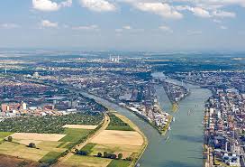 Its hilly banks are covered with fine vineyards, orchards, and woods. Von Heidelberg Bis Zur Mundung In Mannheim Leo Bw