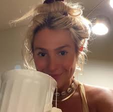 Suzanna Skye Stevens (@suzannastevensart) • Instagram photos and videos