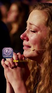 Lucy Thomas delivered a breathtaking rendition of “Hallelujah”