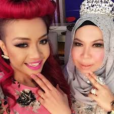 Mereka sering memberikan persembahan terbaik dengan penuh bertenaga. Mimi One Nation Emcee Bakal Nikah Pensyarah