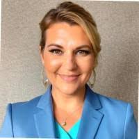 Callie Gentry's Instagram, Twitter & Facebook