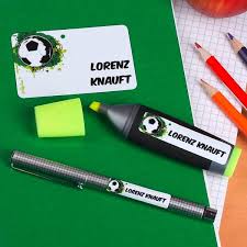 Namensaufkleber Fussball Geschenk Einschulung Geschenke Schulanfang Und Geschenke Online